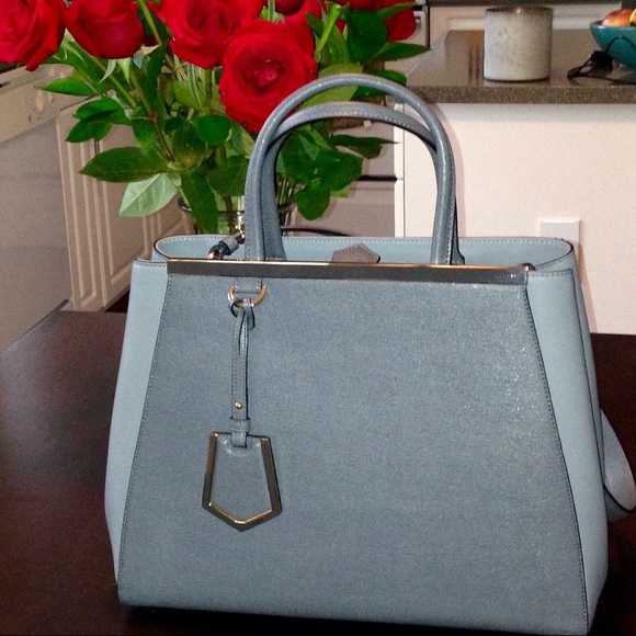 Meet your Posher, Coleen - Picture 3 of 7